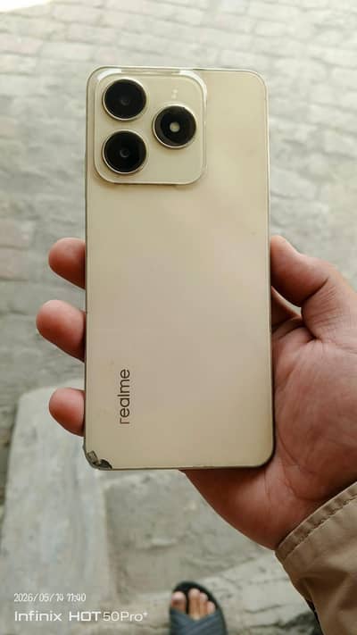 realmi c61.  first hand use  panal chang 6 128