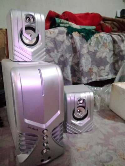 A range of Woofer soound system and Multiple speaker Desktop Laptop