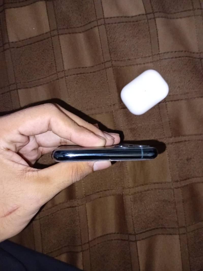 Iphone 11 pro max 2