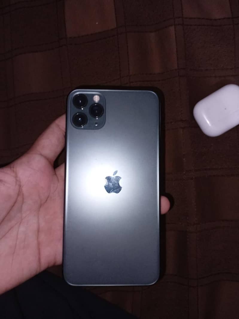 Iphone 11 pro max 4