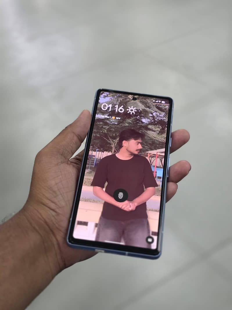 Google Pixel 7a 5