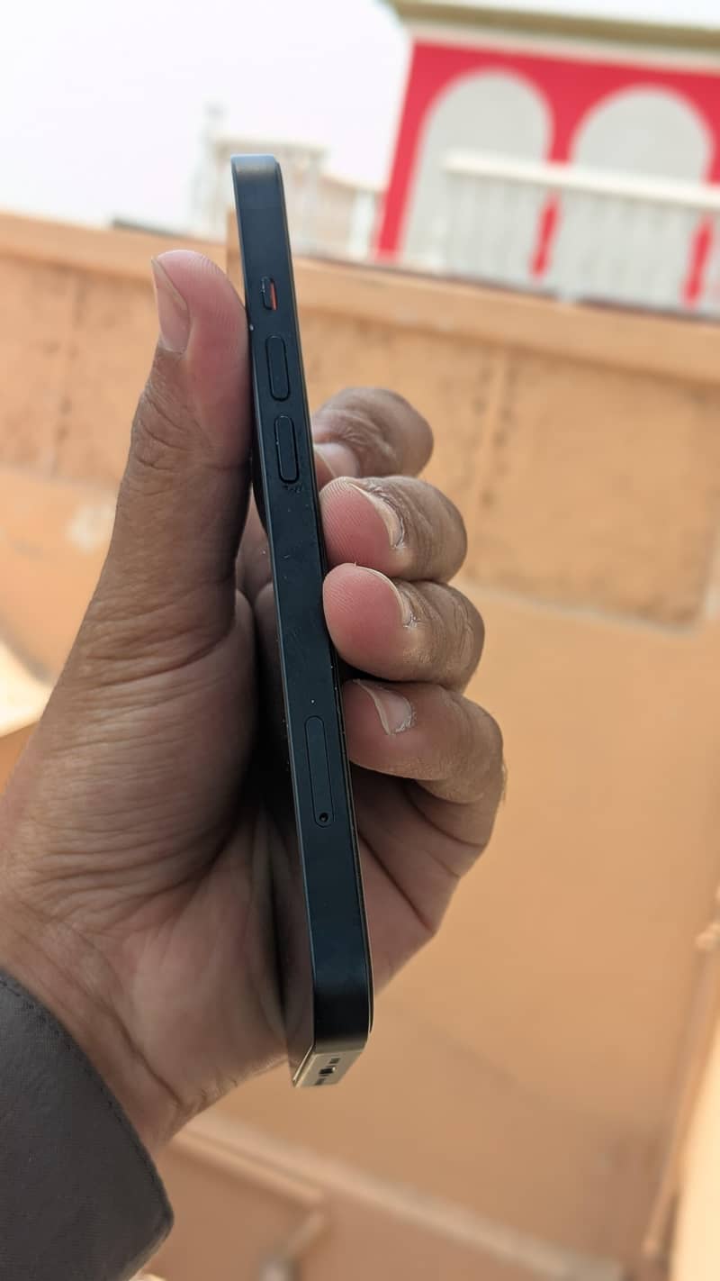iphone 13 4