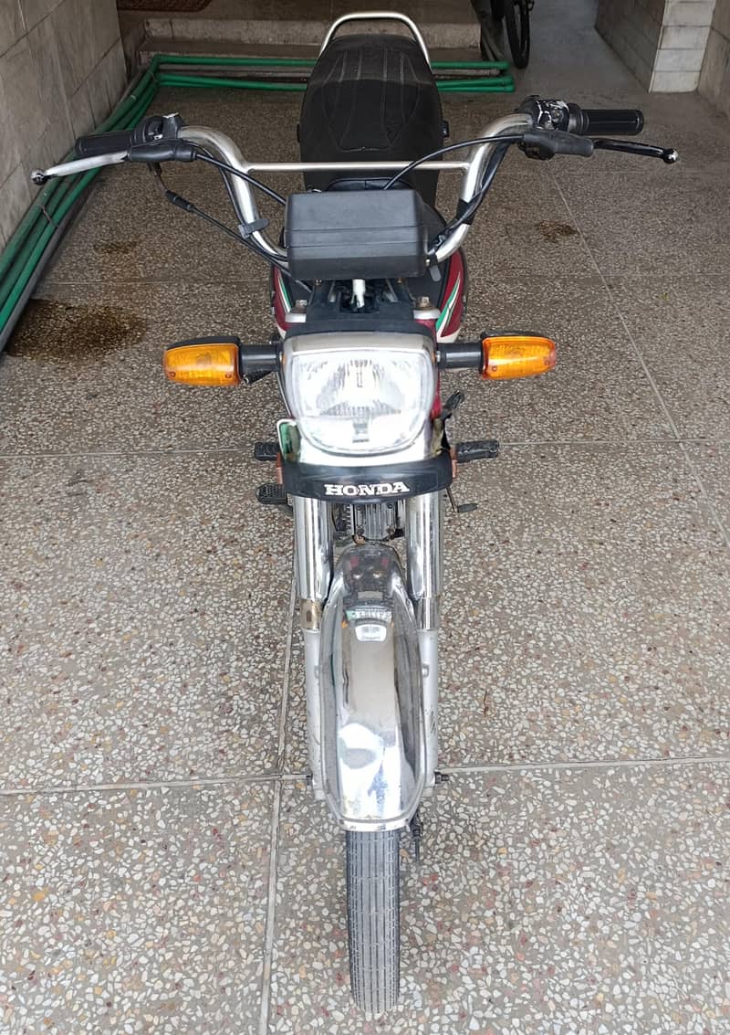 CD 70 2016 Model 2