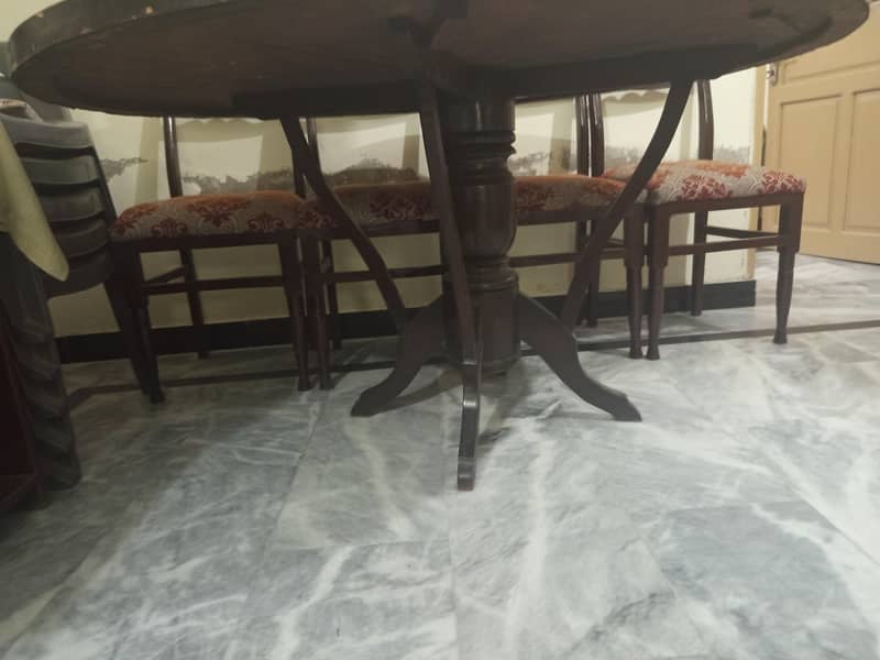 Dining table 4