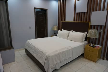 Gulberg Flat For Rent Sized 1600 Square Feet