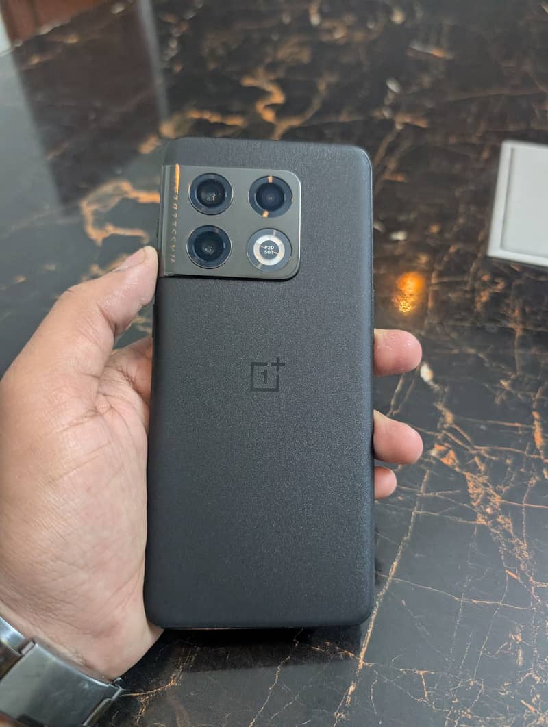 One plus 10 pro 1