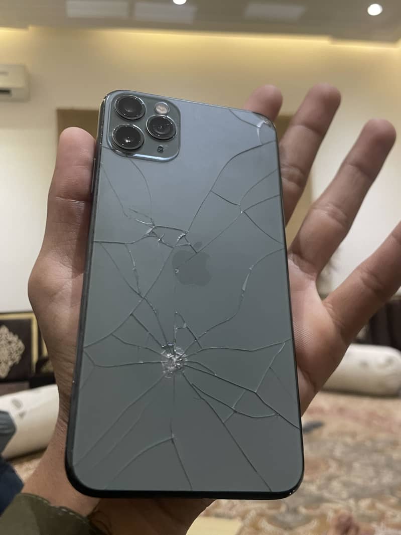 iPhone 11 Pro Max 4
