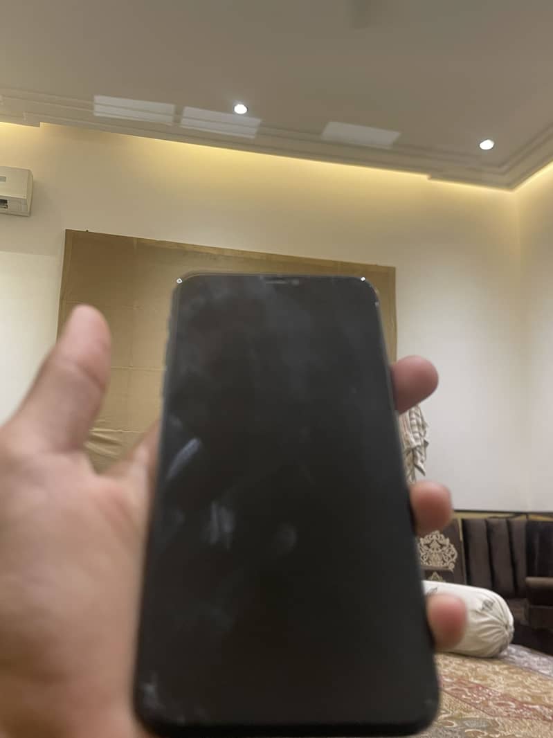 iPhone 11 Pro Max 8