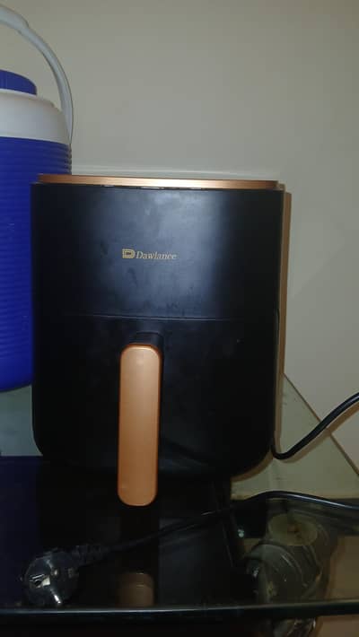 Dawlance DWAF-6322 D XL Digital Air Fryer Like New