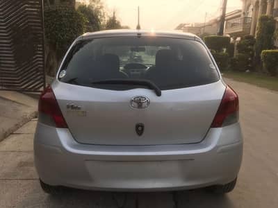 Toyota vitz 2009/2013