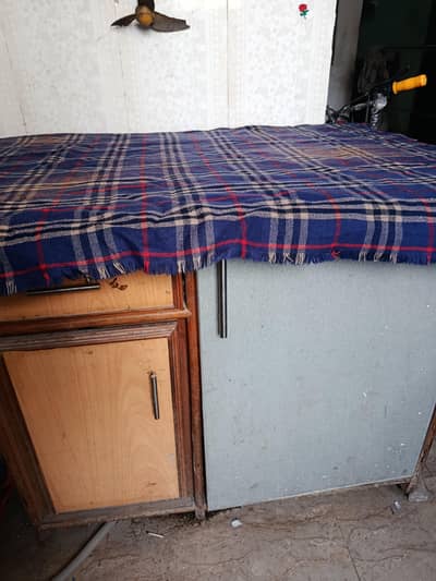 iron table