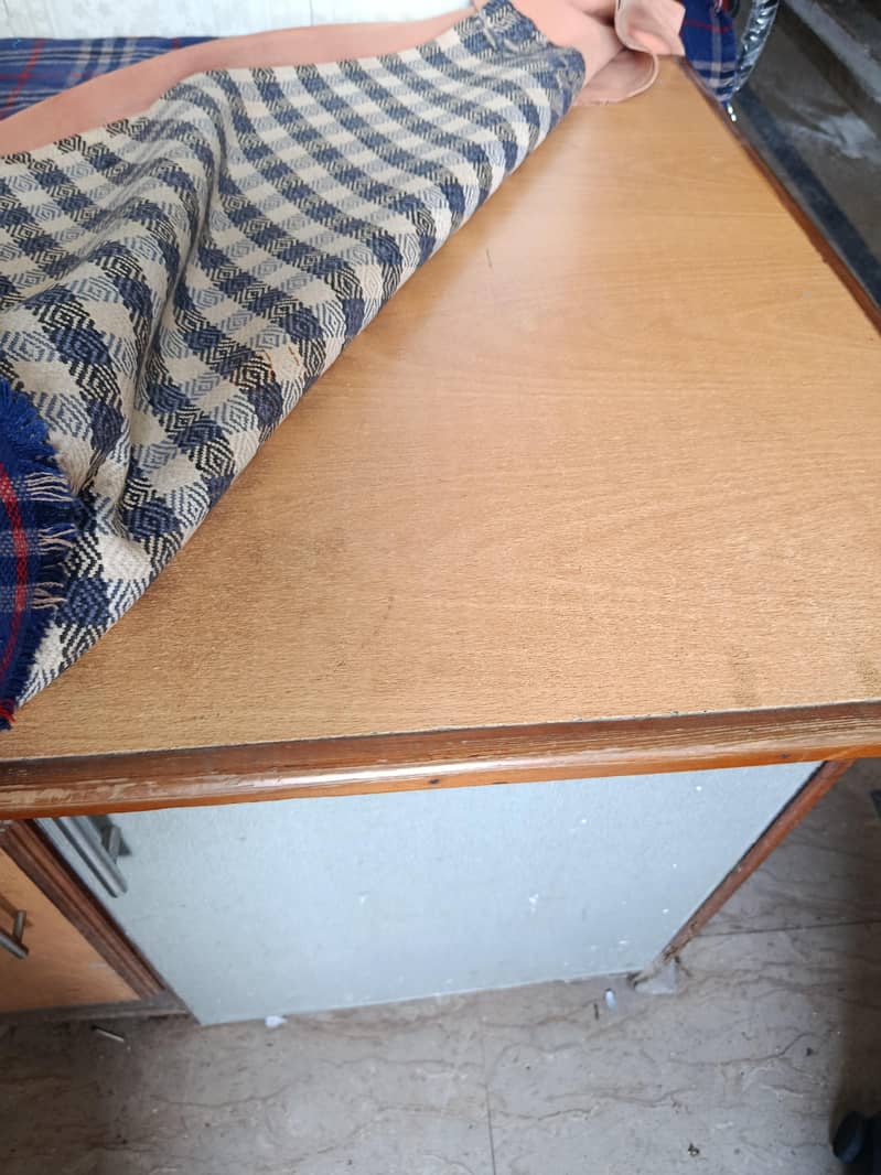 iron table 3