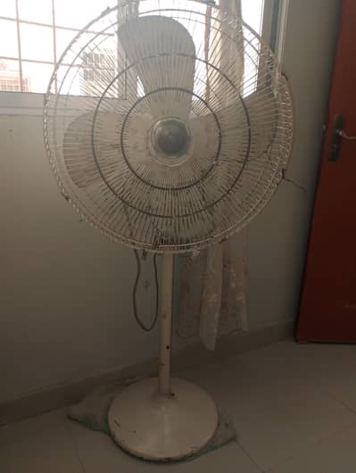 pedestal fan