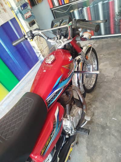 Honda CG 125 Red Lush Condition exchange possible