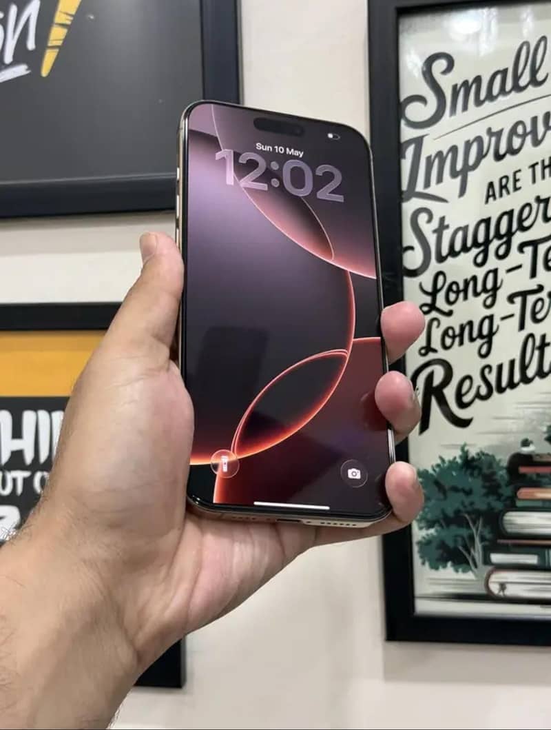 IPHONE 16 Pro MAX 1