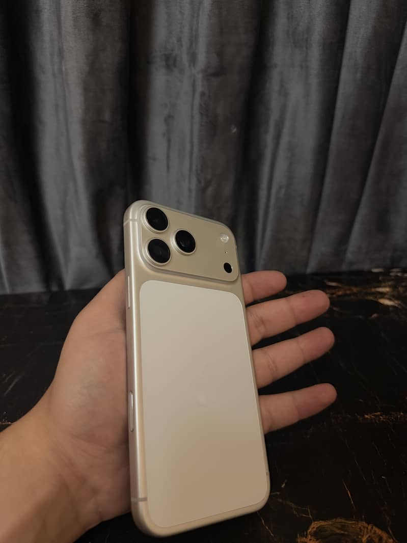 Iphone 17 pro max 1
