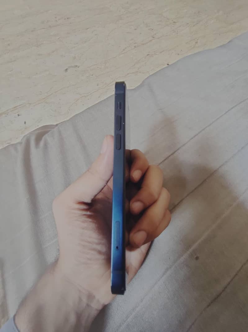 Iphone 12 3