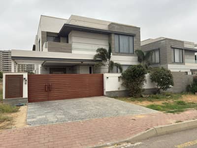 272 Sq Yd Villa For Sale Precinct-6. A+ Construction | 4 or 5 Beds | Drawing, Dining, Lounge, Modern Kitchen & Greasy Kitchen. Just 5 Mins Drive from Main Gate | Near Park, Mosque, Beacon House School, Midway Commercial & Bahria Heights