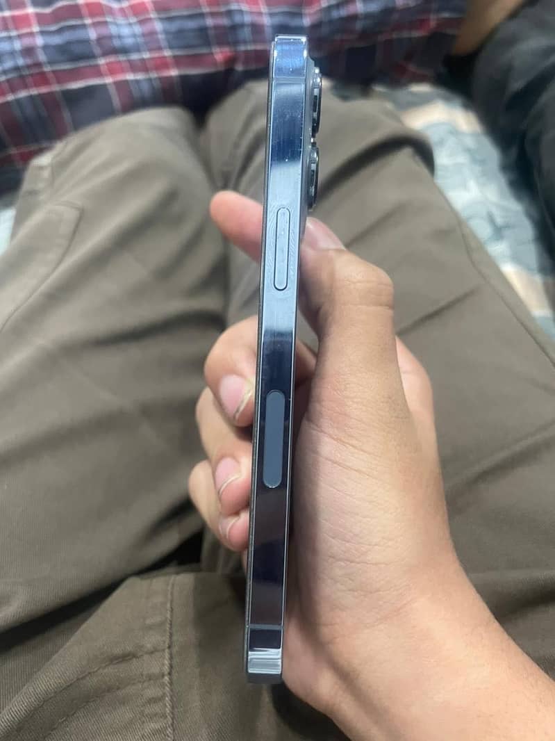 IPHONE 13 pro 1