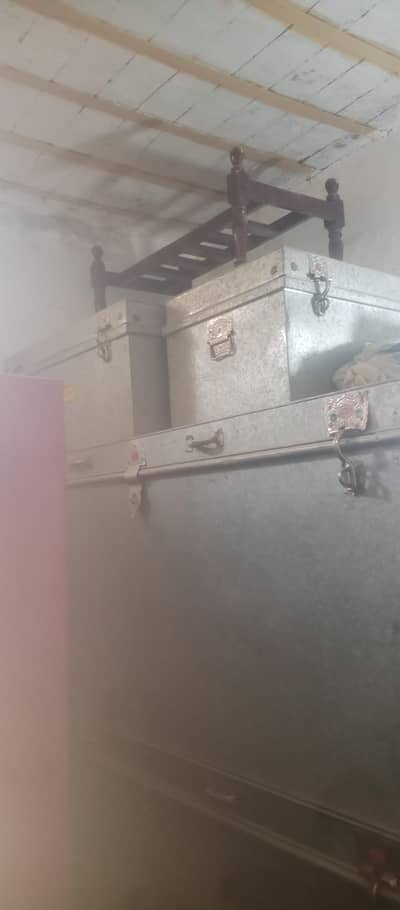 Trunk Full Size 6 Feet k 2 Trunk or 2 Chotte Trunk  1 Tinki