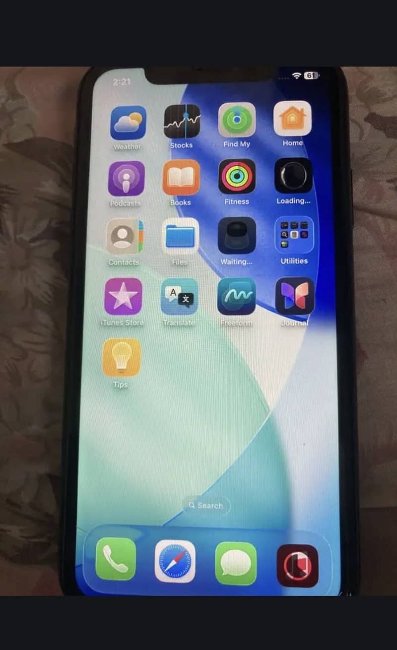 iPhone 11 4