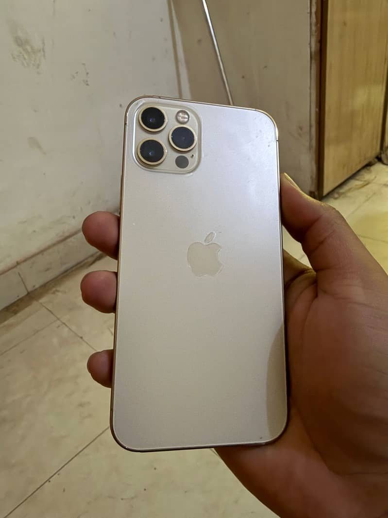 iPhone 12 Pro 4