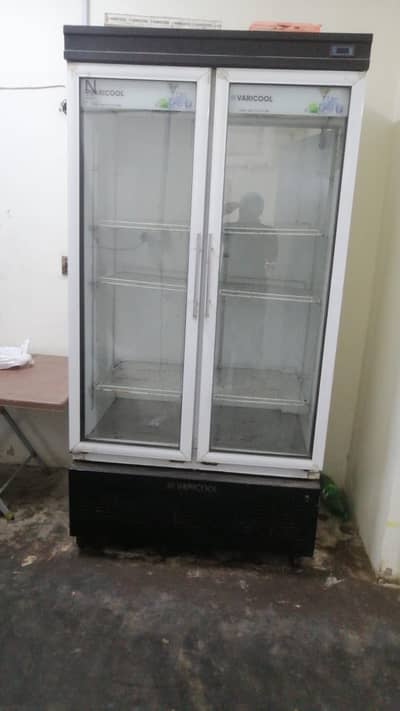 Double door chiller almost new