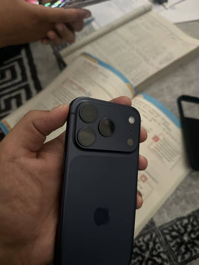 17 PRO BLUE 256
