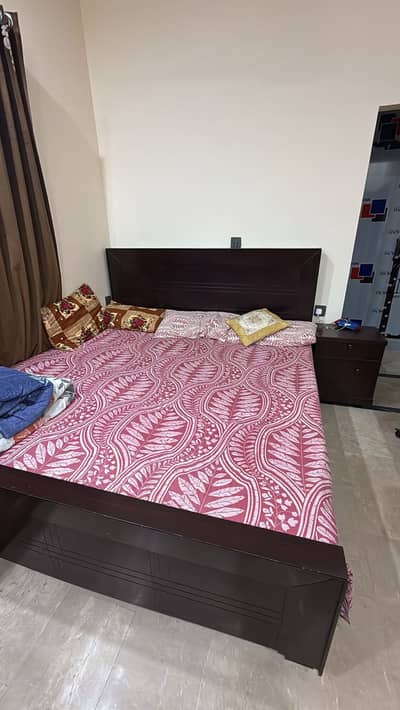 Bed | Wooden Bed | Luxury Bed | Bed With 1 Side Table
