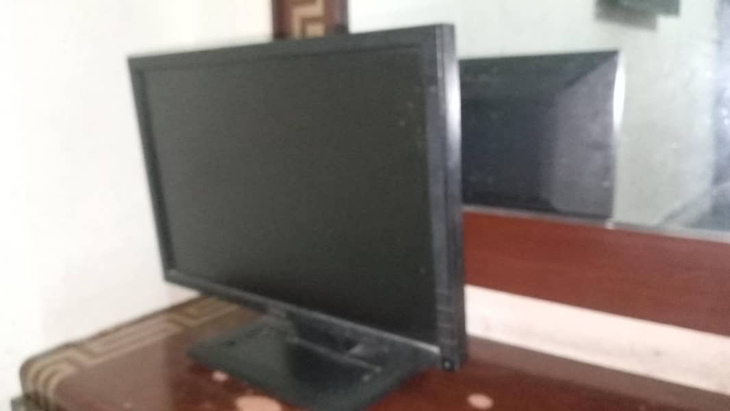 20 inches computer LCD 4