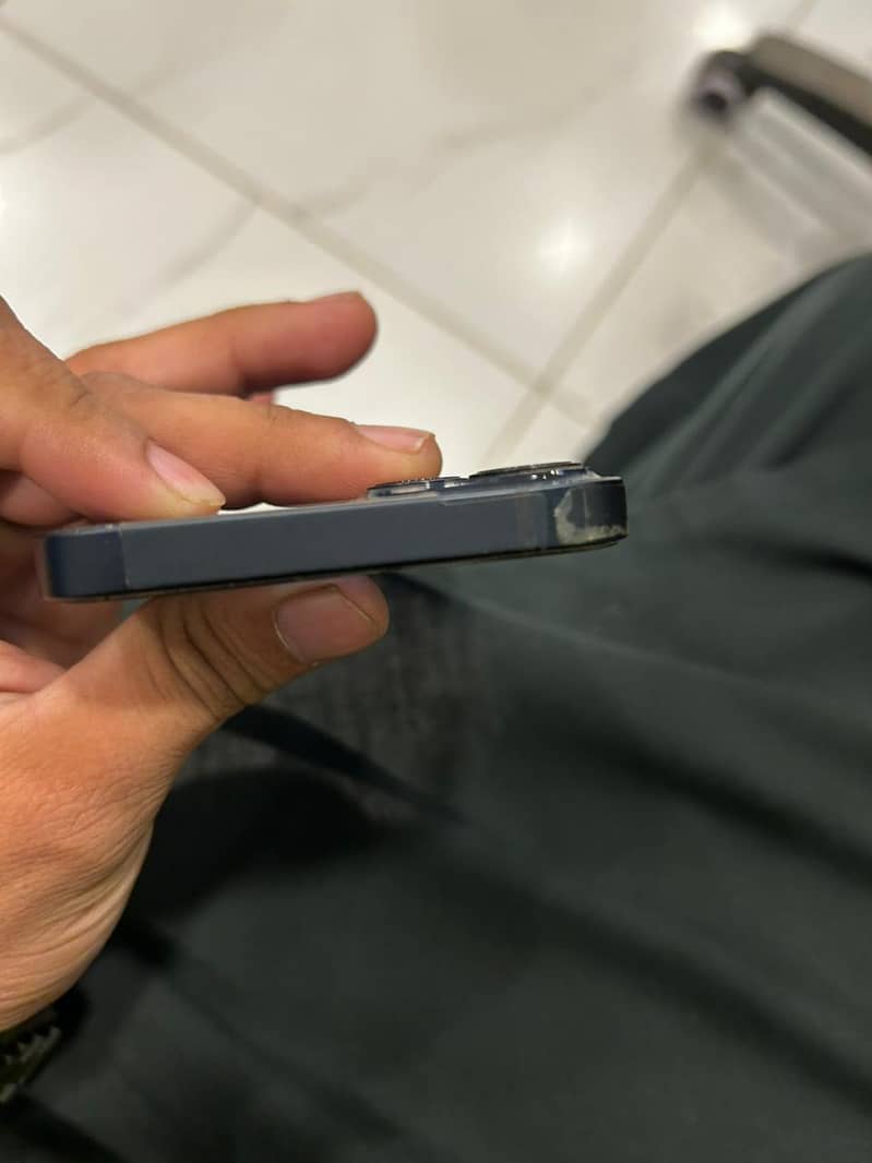Apple iPhone 13 3