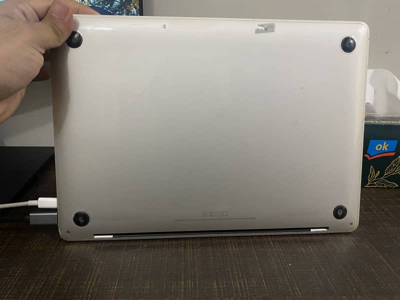 MacBook Pro 2017 13 inch 1