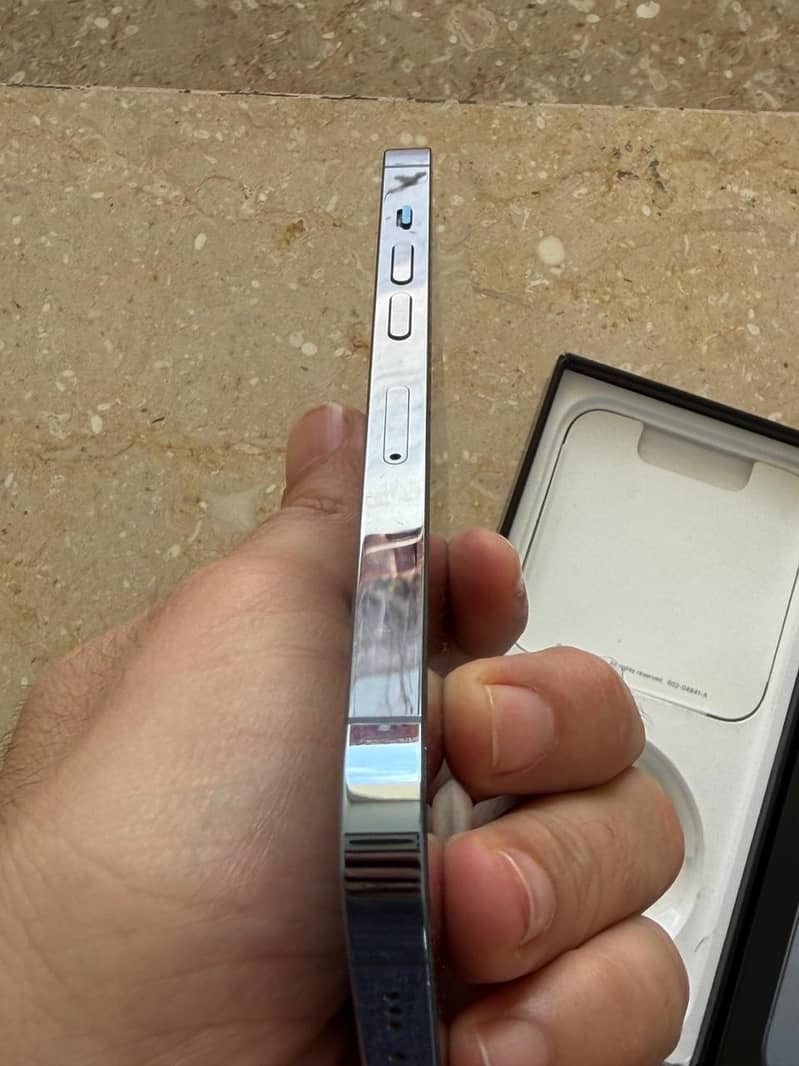 Apple iPhone 13 Pro 1