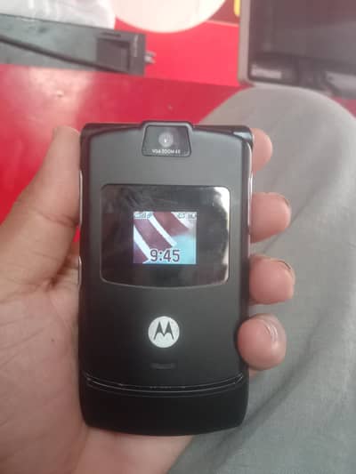 Razer v3 flip phone old mobile 2003 model fresh condition Good batry
