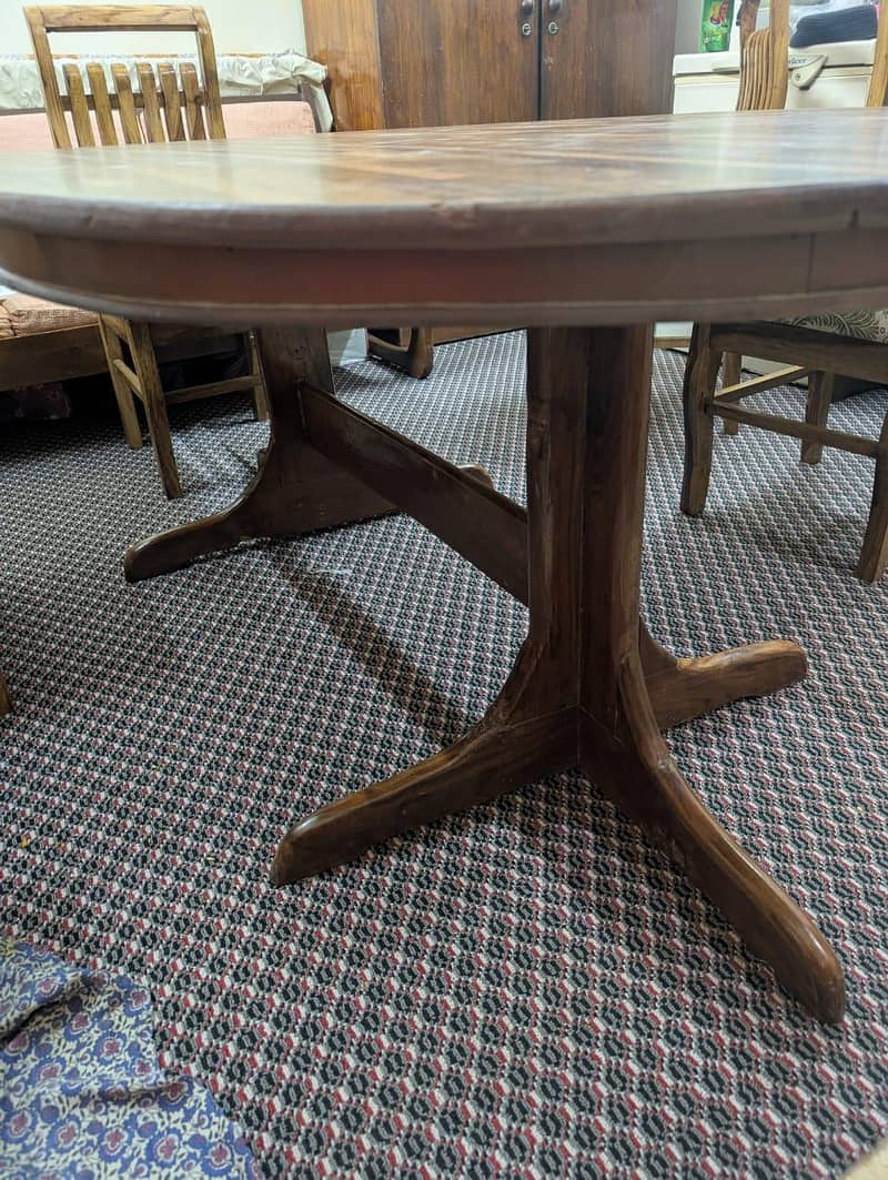 Dining table with 6chairs 0