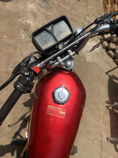 Honda 125 self  Special edition Golden