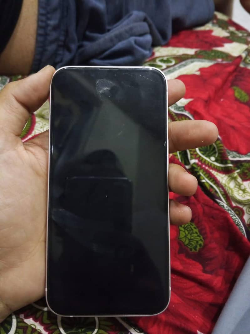 Iphone 13 4