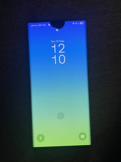 Samsung s22 ultra with one dot