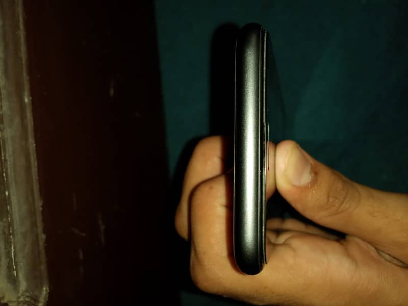 Apple iPhone 8 4