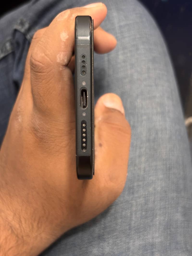 iPhone 15 plus 2