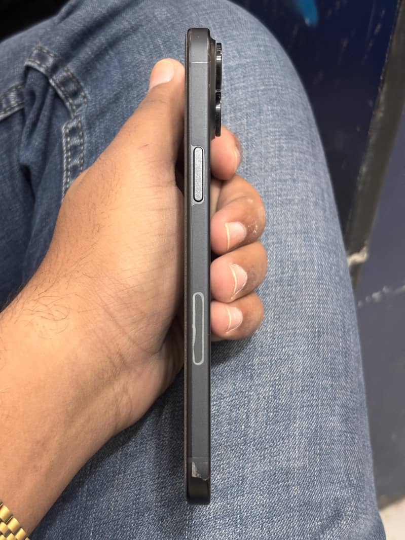 iPhone 15 plus 5