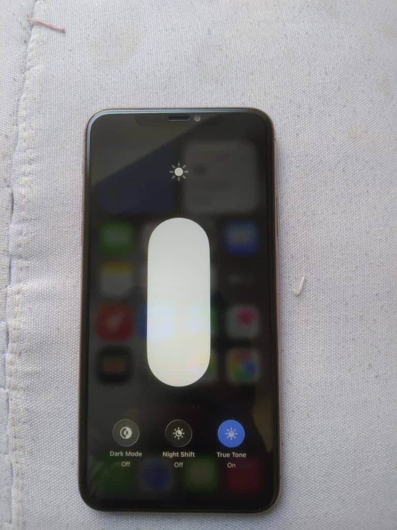 Iphone 11 pro max 8