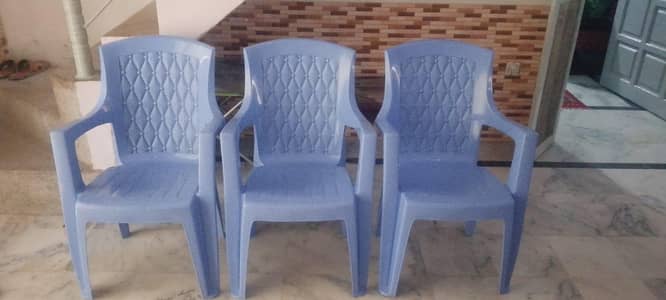 6=chair or table