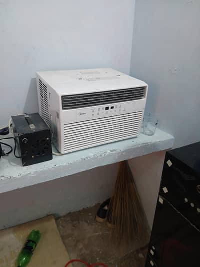 0.75 Ton Window AC for Sale – Good Cooling Condition