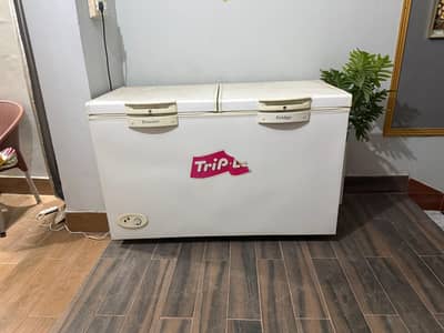 waves very good condition deep freezer and fridge