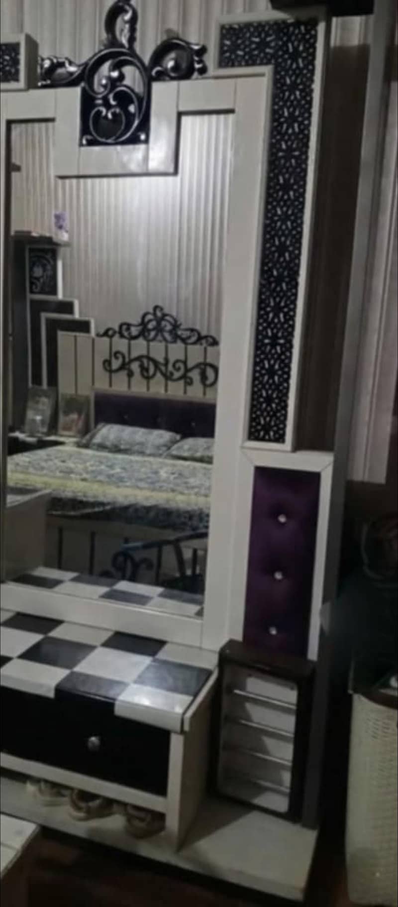 bed dreesing side table 0