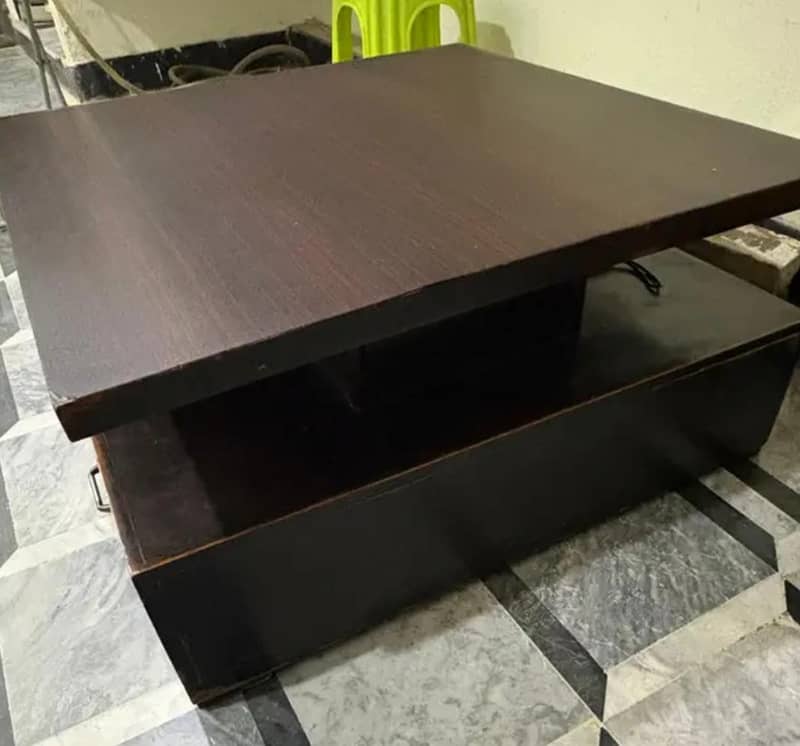Beautiful U shape table 1