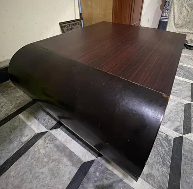 Beautiful U shape table 2