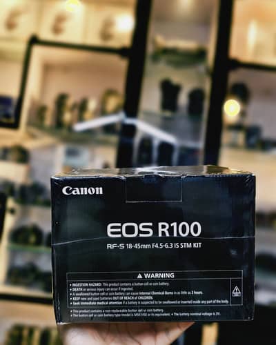 Canon R100+18-45mm Lens