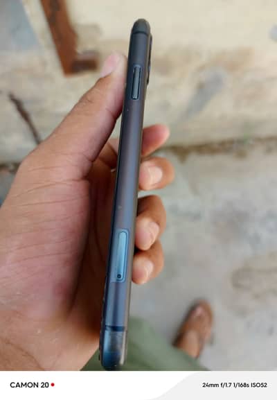 iPhone 11 :256GB
